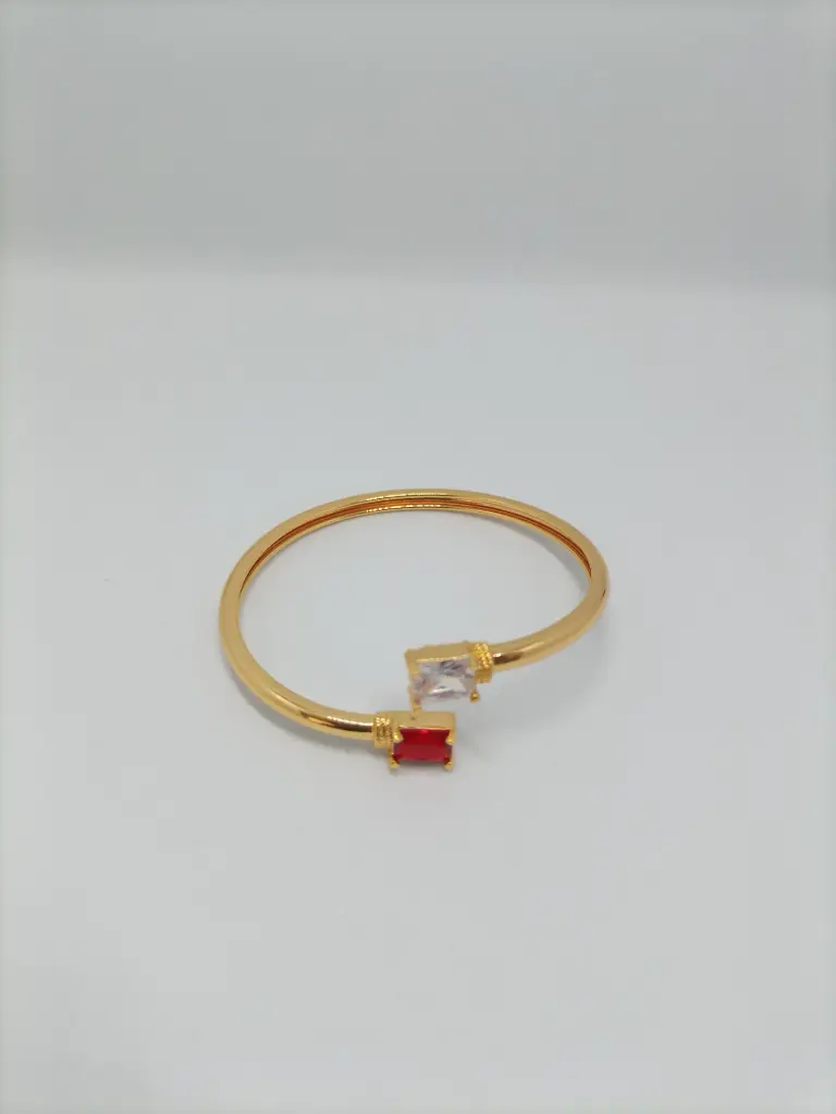 Bracelet - Gold color